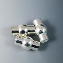 Large Magnetic Clasps